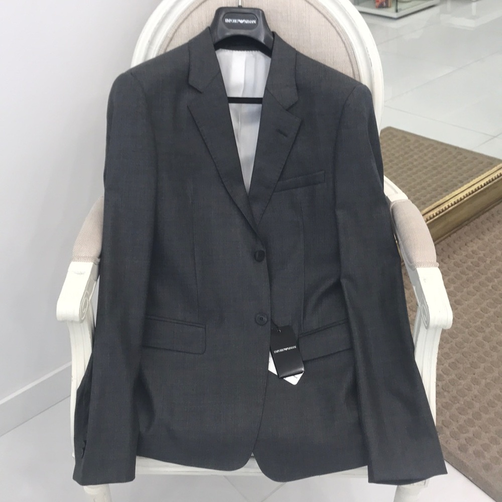 BRAND NEW & AUTHENTIC! Armani suit set